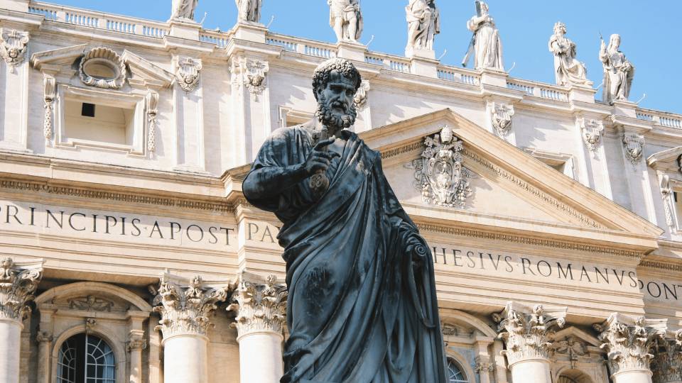 Imagem de São Pedro no Vaticano / Foto: iam_os via Unsplash
