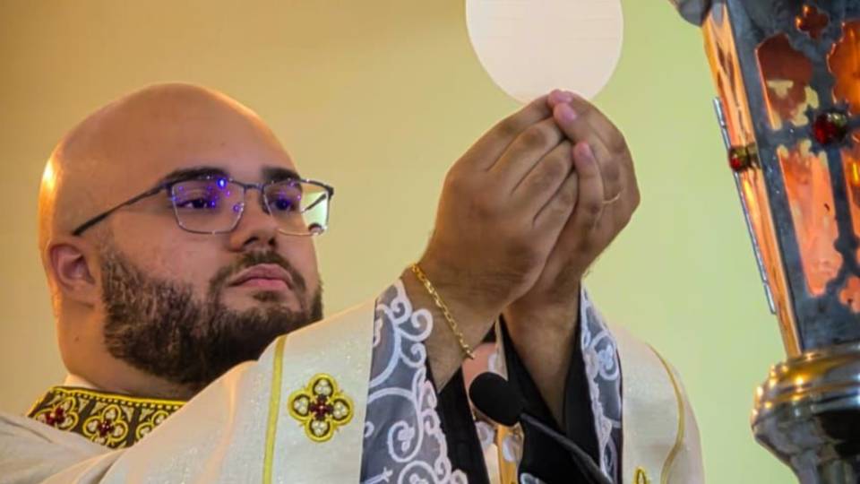 Padre João Pedro Rodrigues em sua primeira Missa/ foto: arquivo pessoal