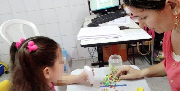 Psicopedagoga cearense transforma teoria em amor no contato diário com crianças autistas – Foto: Arquivo pessoal de Wilne Maria